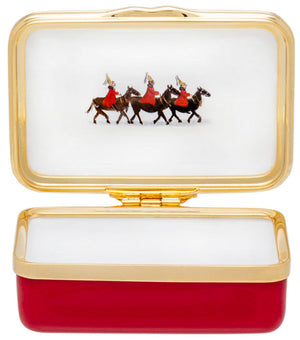 Halcyon Days Lifeguards in the snow red enamel box-Goviers